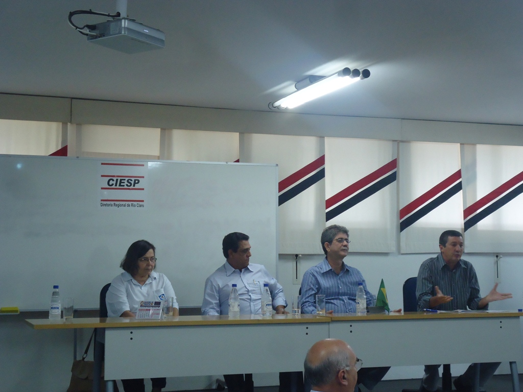 Vereador Julinho Lopes participou de reunião