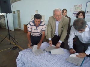 ASSINATURA CONVENIO ABIHPEC E ABIPLA COOPERVIVA DSC09145