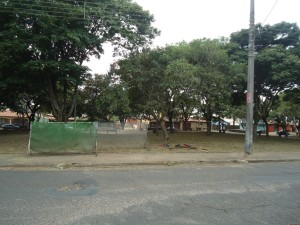 AVENIDA 54-A RUA 10 E 11-JB JD BANDEIRANTES DSC08869