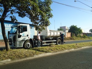 roçagem e limpeza vila industrial DSC04695